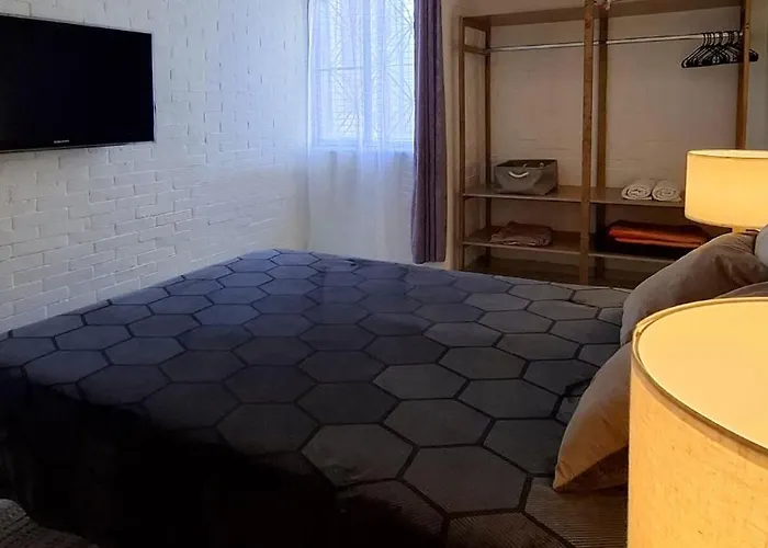 Completo En Planta Baja Cerca Del Aeropuerto Y Del Centro Appartement